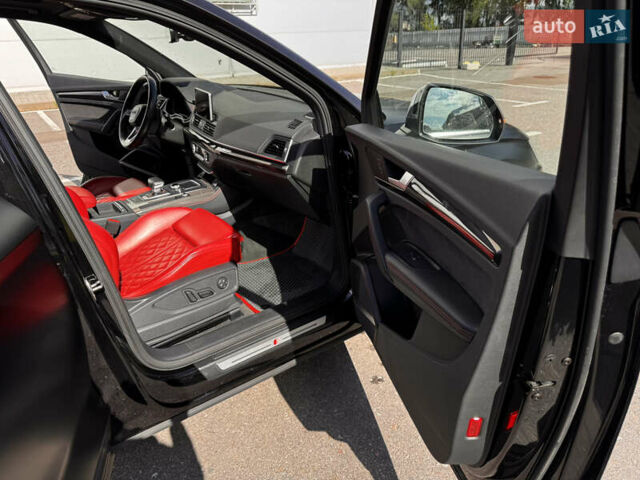 Черный Ауди SQ5, объемом двигателя 3 л и пробегом 105 тыс. км за 37000 $, фото 15 на Automoto.ua