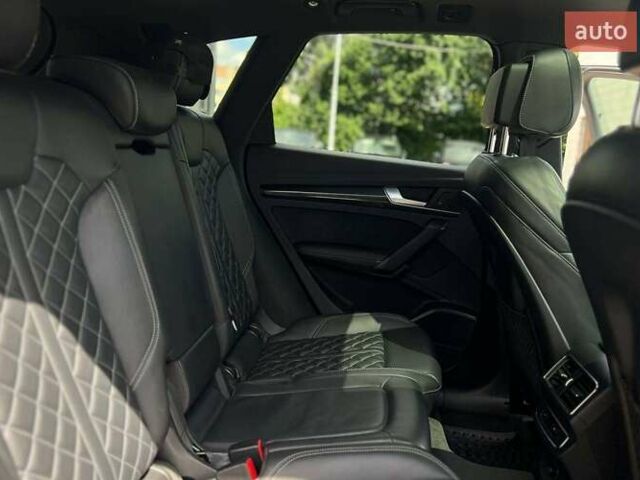 Чорний Ауді SQ5, об'ємом двигуна 3 л та пробігом 96 тис. км за 41500 $, фото 21 на Automoto.ua