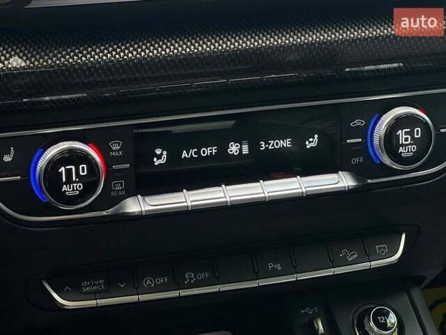 Чорний Ауді SQ5, об'ємом двигуна 3 л та пробігом 96 тис. км за 41500 $, фото 18 на Automoto.ua