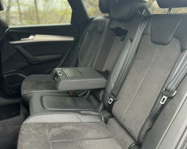 Черный Ауди SQ5, объемом двигателя 3 л и пробегом 180 тыс. км за 28000 $, фото 8 на Automoto.ua