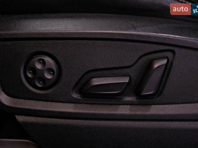 Чорний Ауді SQ5, об'ємом двигуна 3 л та пробігом 83 тис. км за 31900 $, фото 21 на Automoto.ua