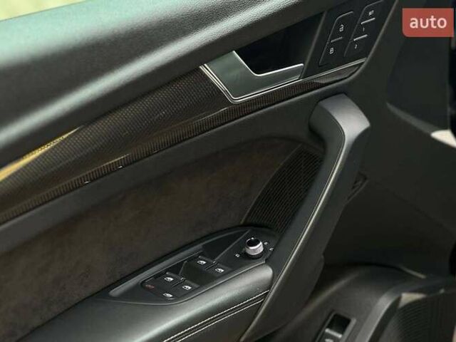 Чорний Ауді SQ5, об'ємом двигуна 3 л та пробігом 96 тис. км за 41500 $, фото 7 на Automoto.ua
