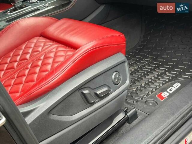 Чорний Ауді SQ5, об'ємом двигуна 3 л та пробігом 99 тис. км за 34940 $, фото 15 на Automoto.ua