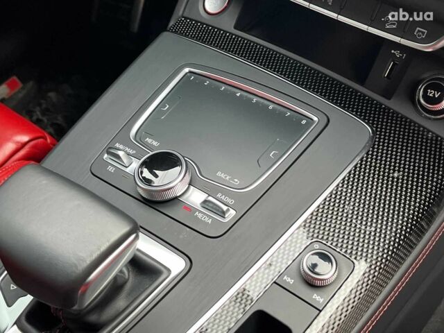 Чорний Ауді SQ5, об'ємом двигуна 3 л та пробігом 99 тис. км за 34940 $, фото 18 на Automoto.ua