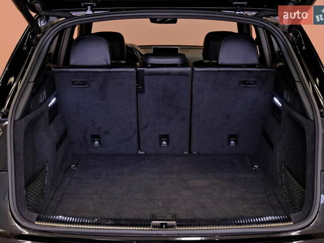 Чорний Ауді SQ5, об'ємом двигуна 3 л та пробігом 83 тис. км за 31900 $, фото 59 на Automoto.ua