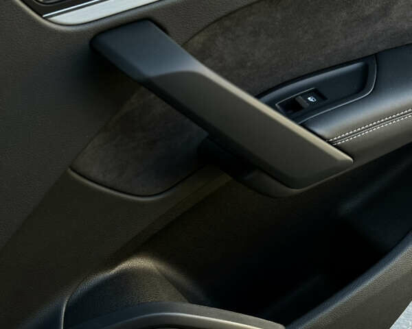 Чорний Ауді SQ5, об'ємом двигуна 3 л та пробігом 81 тис. км за 32000 $, фото 6 на Automoto.ua