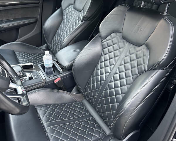 Черный Ауди SQ5, объемом двигателя 3 л и пробегом 121 тыс. км за 29200 $, фото 12 на Automoto.ua