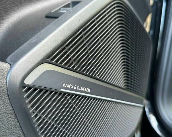 Черный Ауди SQ5, объемом двигателя 3 л и пробегом 98 тыс. км за 38000 $, фото 15 на Automoto.ua