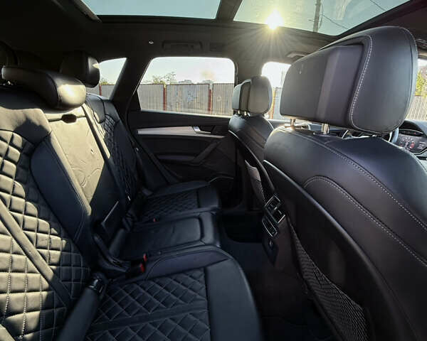 Чорний Ауді SQ5, об'ємом двигуна 3 л та пробігом 81 тис. км за 32000 $, фото 11 на Automoto.ua
