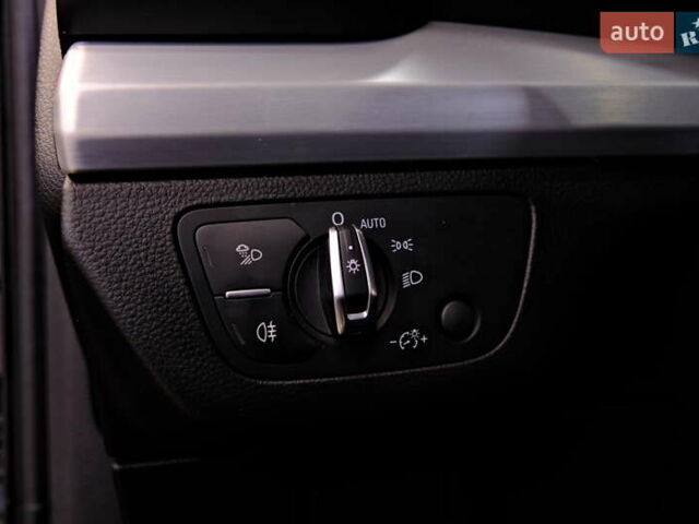 Чорний Ауді SQ5, об'ємом двигуна 3 л та пробігом 83 тис. км за 31900 $, фото 23 на Automoto.ua