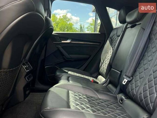 Чорний Ауді SQ5, об'ємом двигуна 3 л та пробігом 96 тис. км за 41500 $, фото 22 на Automoto.ua