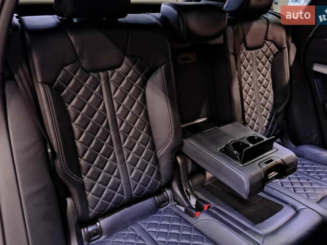 Чорний Ауді SQ5, об'ємом двигуна 3 л та пробігом 83 тис. км за 31900 $, фото 46 на Automoto.ua