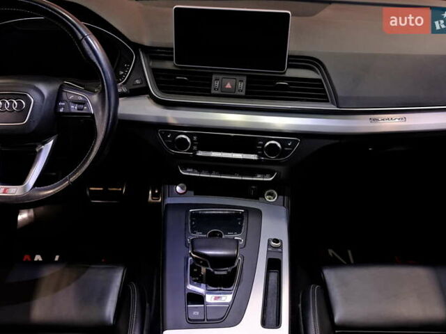 Чорний Ауді SQ5, об'ємом двигуна 3 л та пробігом 83 тис. км за 31900 $, фото 56 на Automoto.ua