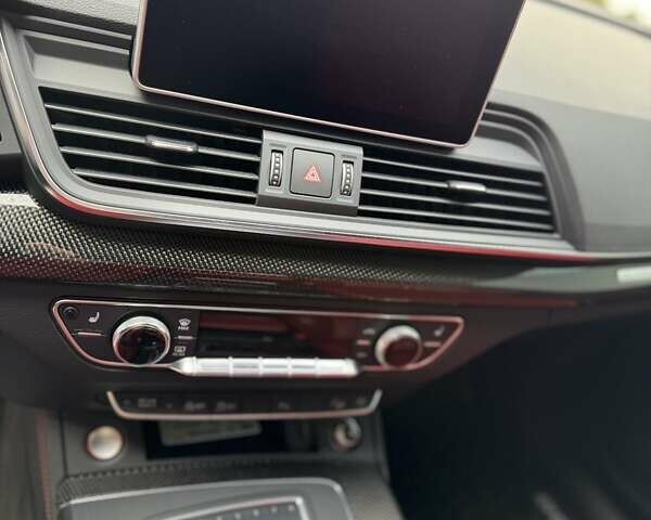 Черный Ауди SQ5, объемом двигателя 3 л и пробегом 993 тыс. км за 36000 $, фото 19 на Automoto.ua