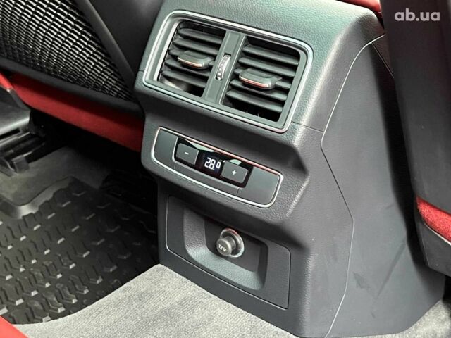 Чорний Ауді SQ5, об'ємом двигуна 3 л та пробігом 99 тис. км за 34940 $, фото 27 на Automoto.ua