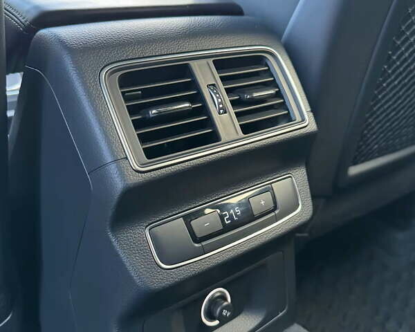 Черный Ауди SQ5, объемом двигателя 3 л и пробегом 98 тыс. км за 38000 $, фото 29 на Automoto.ua