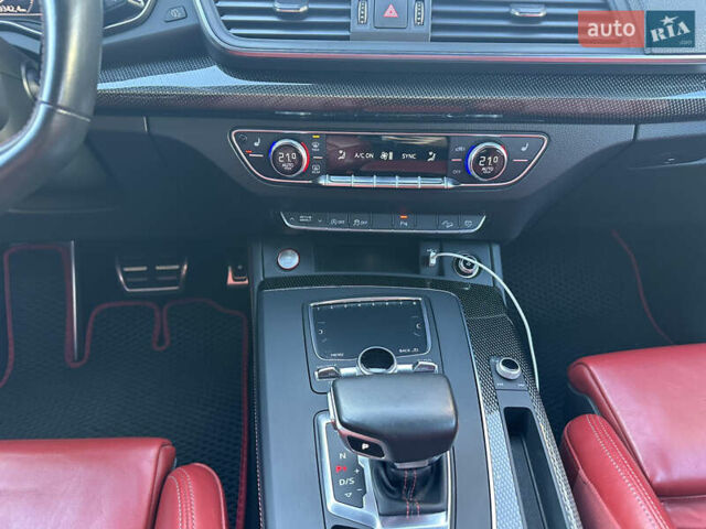 Черный Ауди SQ5, объемом двигателя 3 л и пробегом 77 тыс. км за 36500 $, фото 11 на Automoto.ua