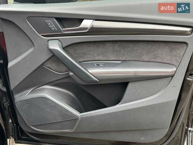 Чорний Ауді SQ5, об'ємом двигуна 3 л та пробігом 99 тис. км за 34940 $, фото 24 на Automoto.ua
