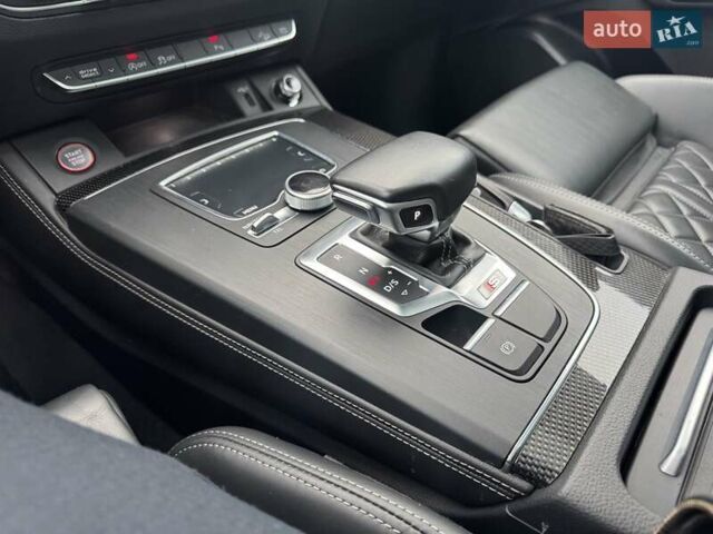 Черный Ауди SQ5, объемом двигателя 3 л и пробегом 69 тыс. км за 31900 $, фото 39 на Automoto.ua