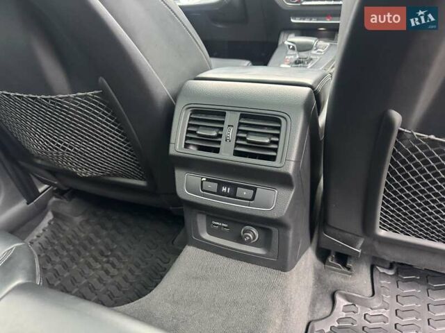 Черный Ауди SQ5, объемом двигателя 3 л и пробегом 69 тыс. км за 31900 $, фото 67 на Automoto.ua