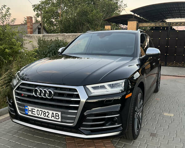 Черный Ауди SQ5, объемом двигателя 3 л и пробегом 97 тыс. км за 39500 $, фото 2 на Automoto.ua