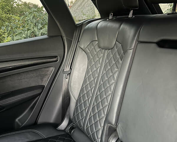 Черный Ауди SQ5, объемом двигателя 3 л и пробегом 97 тыс. км за 39500 $, фото 34 на Automoto.ua