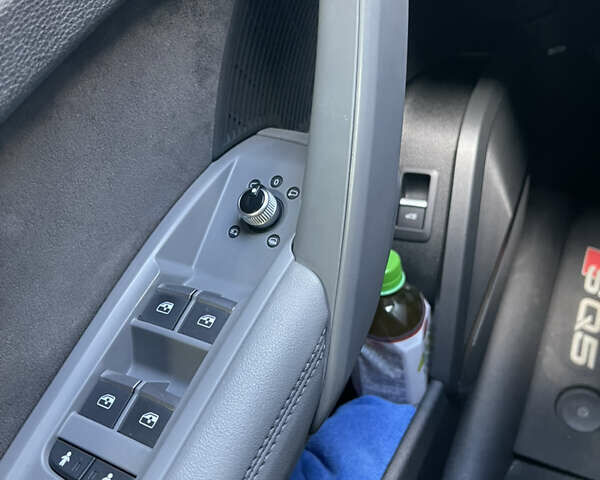 Черный Ауди SQ5, объемом двигателя 3 л и пробегом 93 тыс. км за 45888 $, фото 21 на Automoto.ua