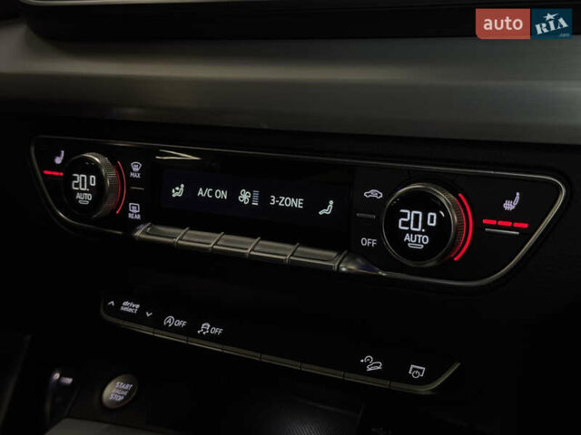 Черный Ауди SQ5, объемом двигателя 3 л и пробегом 75 тыс. км за 35499 $, фото 15 на Automoto.ua