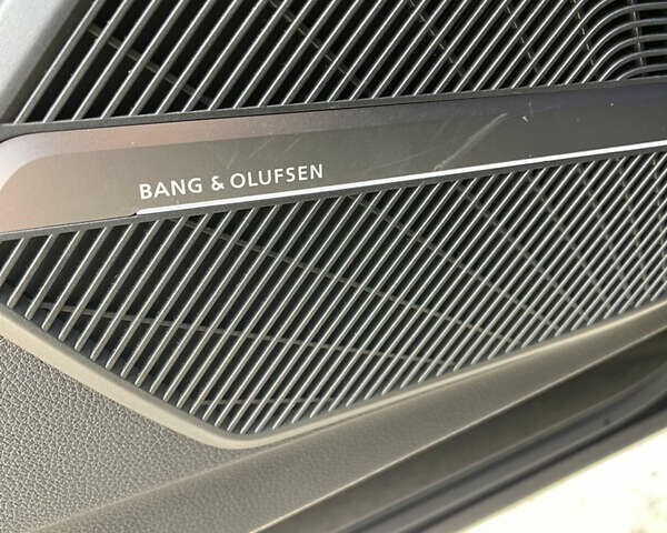 Черный Ауди SQ5, объемом двигателя 3 л и пробегом 93 тыс. км за 45888 $, фото 38 на Automoto.ua