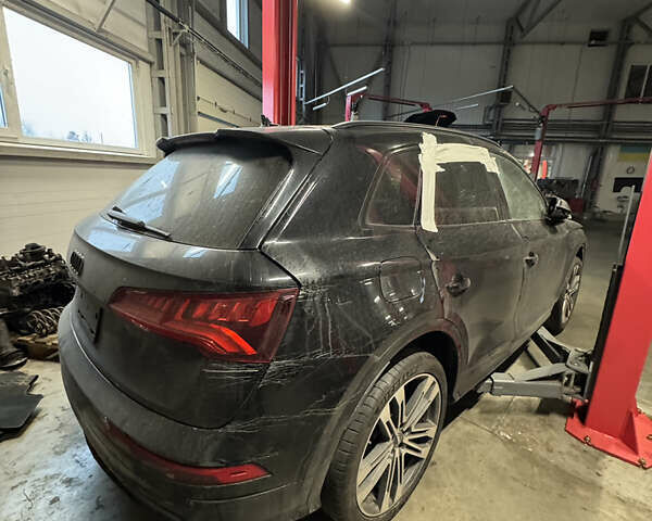 Черный Ауди SQ5, объемом двигателя 3 л и пробегом 50 тыс. км за 25000 $, фото 6 на Automoto.ua