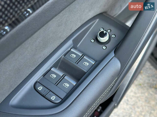 Чорний Ауді SQ5, об'ємом двигуна 3 л та пробігом 48 тис. км за 46999 $, фото 12 на Automoto.ua