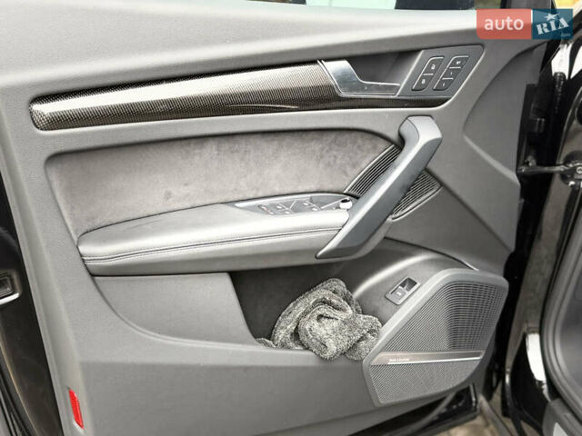 Чорний Ауді SQ5, об'ємом двигуна 3 л та пробігом 25 тис. км за 46500 $, фото 16 на Automoto.ua