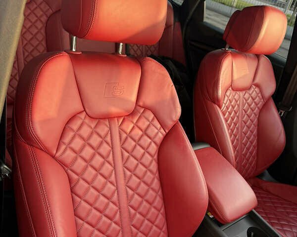 Черный Ауди SQ5, объемом двигателя 3 л и пробегом 27 тыс. км за 48500 $, фото 33 на Automoto.ua