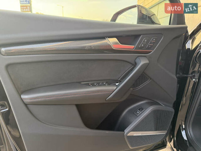 Черный Ауди SQ5, объемом двигателя 3 л и пробегом 27 тыс. км за 48500 $, фото 40 на Automoto.ua