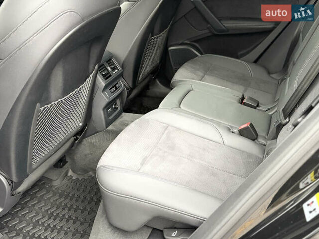 Чорний Ауді SQ5, об'ємом двигуна 3 л та пробігом 25 тис. км за 46500 $, фото 22 на Automoto.ua