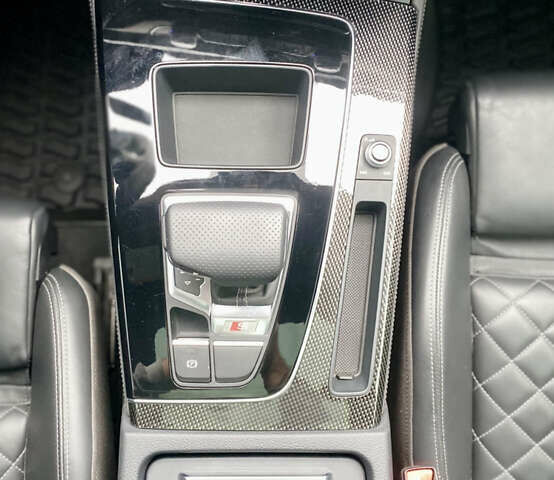 Чорний Ауді SQ5, об'ємом двигуна 3 л та пробігом 13 тис. км за 49900 $, фото 40 на Automoto.ua