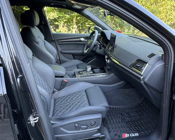 Черный Ауди SQ5, объемом двигателя 3 л и пробегом 6 тыс. км за 53000 $, фото 11 на Automoto.ua