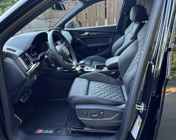 Черный Ауди SQ5, объемом двигателя 3 л и пробегом 6 тыс. км за 53000 $, фото 8 на Automoto.ua