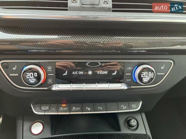 Красный Ауди SQ5, объемом двигателя 3 л и пробегом 65 тыс. км за 41000 $, фото 49 на Automoto.ua