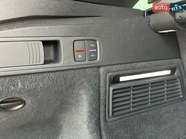 Красный Ауди SQ5, объемом двигателя 3 л и пробегом 65 тыс. км за 41000 $, фото 64 на Automoto.ua