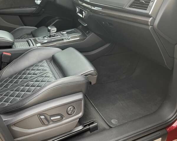 Красный Ауди SQ5, объемом двигателя 3 л и пробегом 65 тыс. км за 41000 $, фото 58 на Automoto.ua