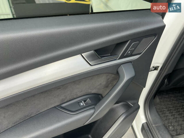 Ауди SQ5, объемом двигателя 3 л и пробегом 119 тыс. км за 30500 $, фото 26 на Automoto.ua