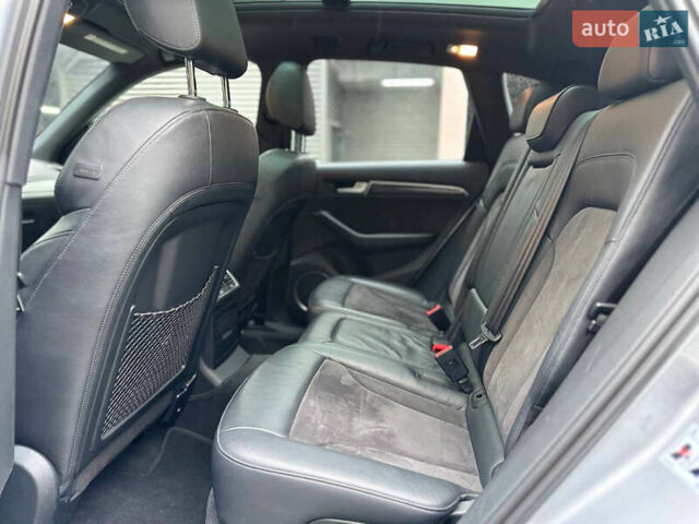 Серый Ауди SQ5, объемом двигателя 3 л и пробегом 180 тыс. км за 18000 $, фото 18 на Automoto.ua