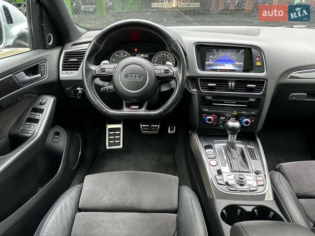 Серый Ауди SQ5, объемом двигателя 3 л и пробегом 180 тыс. км за 18000 $, фото 27 на Automoto.ua
