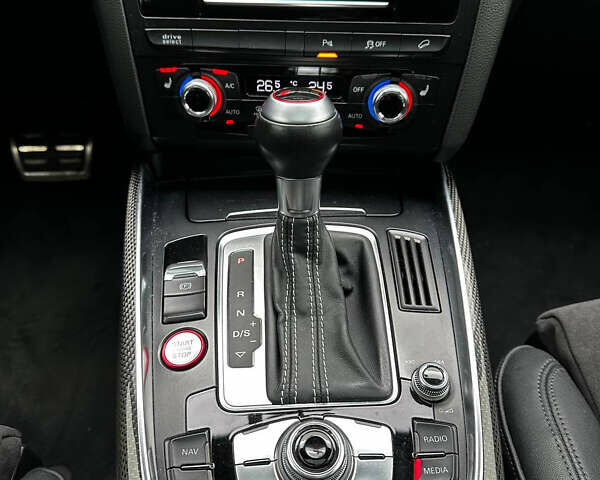 Серый Ауди SQ5, объемом двигателя 3 л и пробегом 180 тыс. км за 18000 $, фото 31 на Automoto.ua