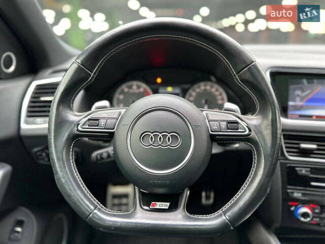 Серый Ауди SQ5, объемом двигателя 3 л и пробегом 180 тыс. км за 18000 $, фото 28 на Automoto.ua