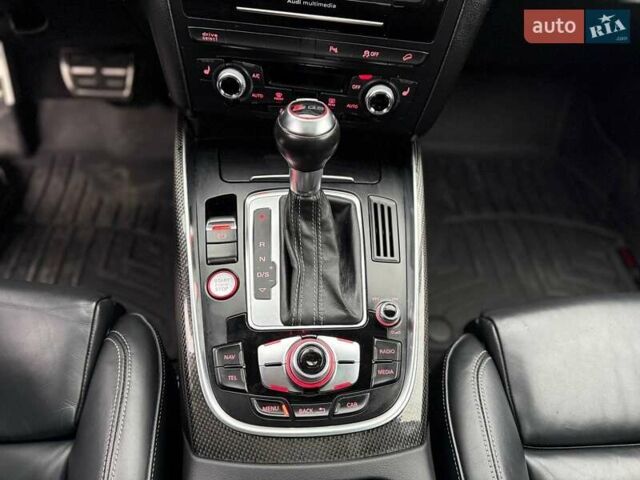Серый Ауди SQ5, объемом двигателя 3 л и пробегом 142 тыс. км за 22300 $, фото 17 на Automoto.ua