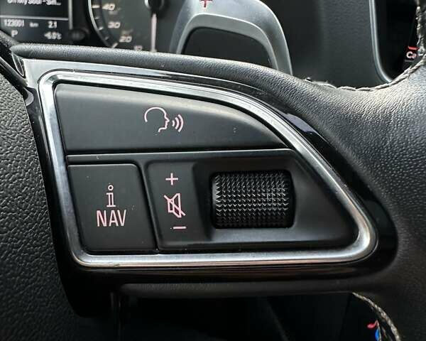 Сірий Ауді SQ5, об'ємом двигуна 3 л та пробігом 123 тис. км за 19900 $, фото 15 на Automoto.ua