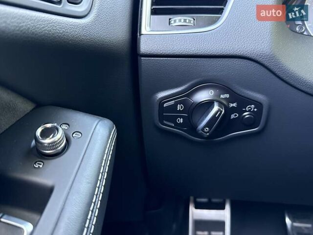 Серый Ауди SQ5, объемом двигателя 3 л и пробегом 129 тыс. км за 24900 $, фото 5 на Automoto.ua