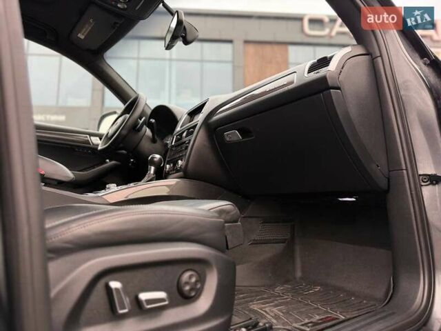 Серый Ауди SQ5, объемом двигателя 3 л и пробегом 142 тыс. км за 22300 $, фото 29 на Automoto.ua